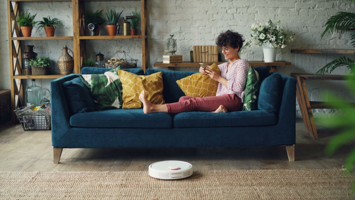 Wireless router placement in modern living room