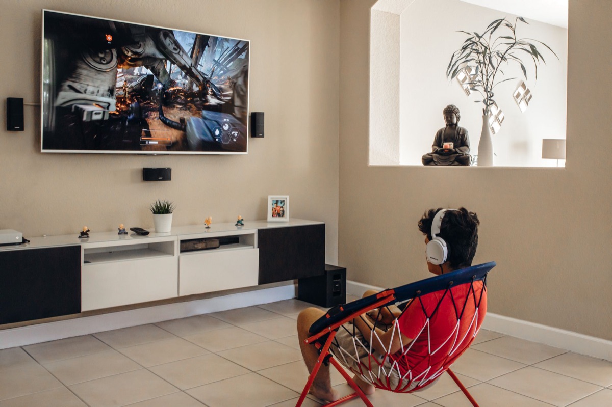 Mesh Wi-Fi system in home setup