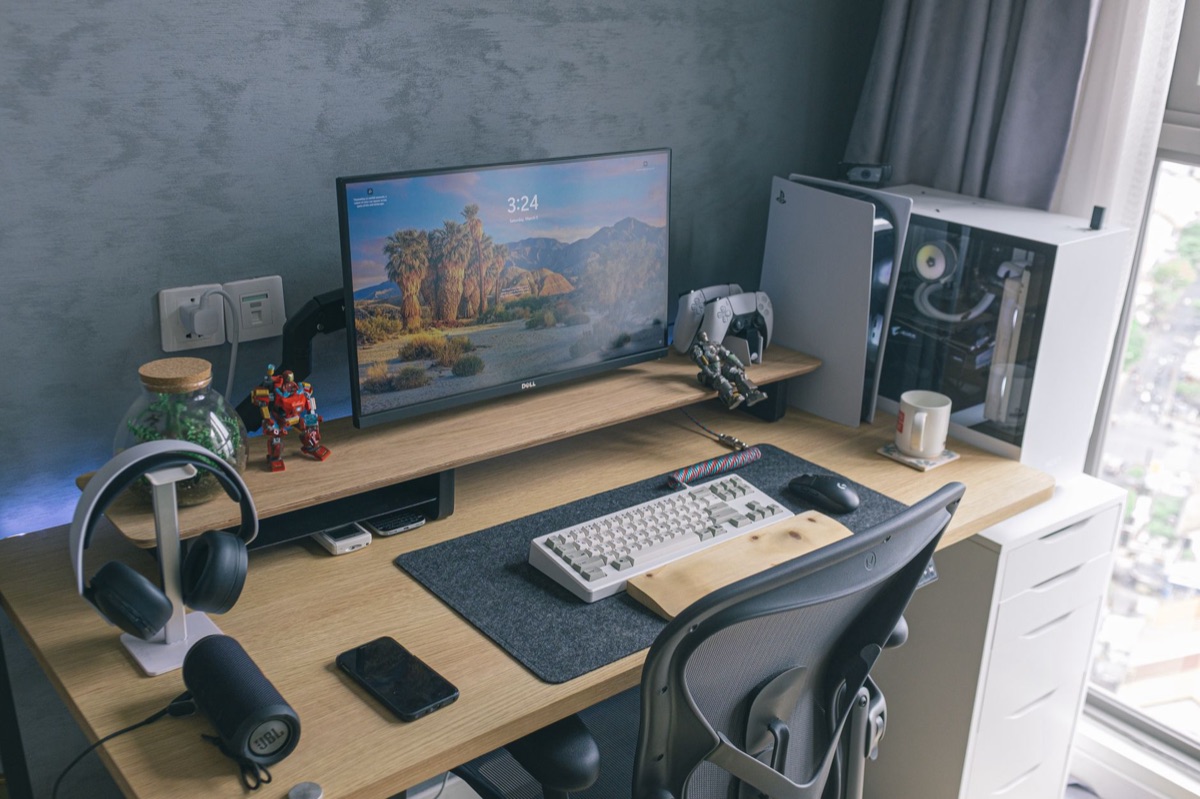 monitro con dashboard de juegos