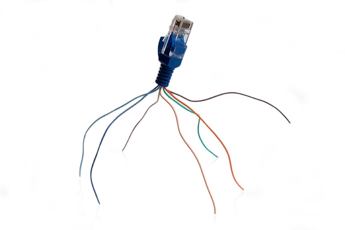 Network cable connection between router and computer