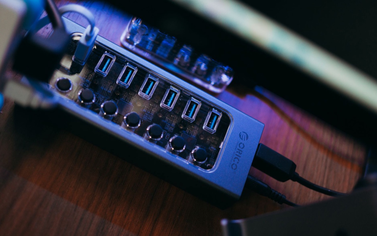 Network Switch With VLAN Tags