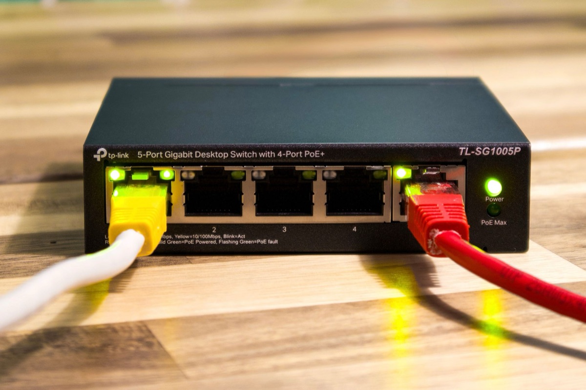 router com varios dispositivos conectados
